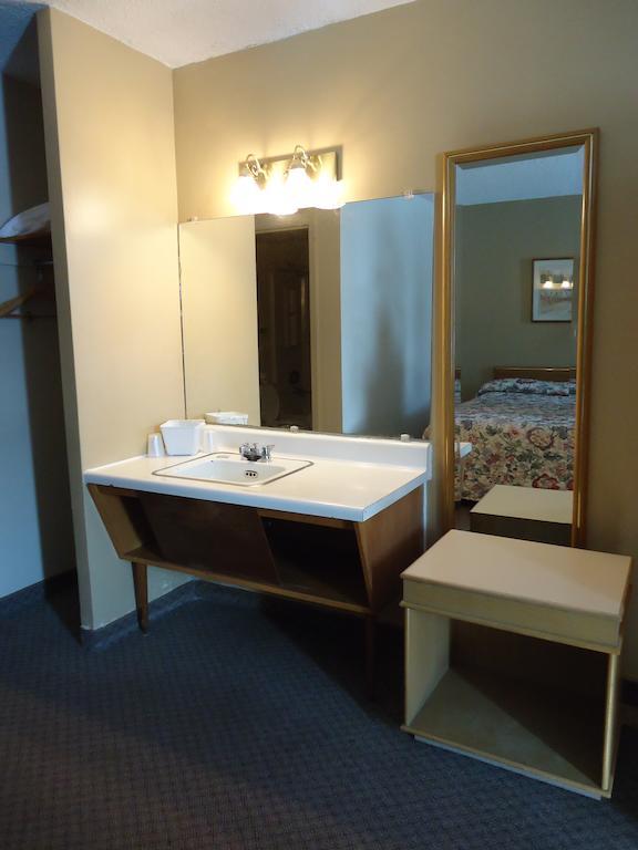 Canadian Motor Hotel Sault Ste. Marie Ruang foto