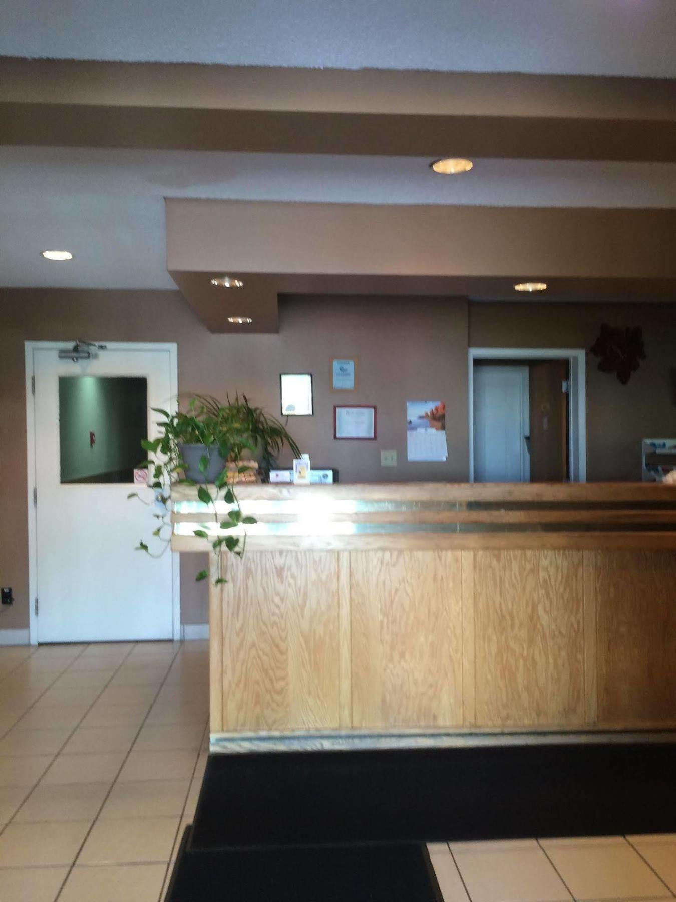Canadian Motor Hotel Sault Ste. Marie Bagian luar foto